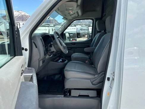 Used 2020 Nissan NV 2500 S image 12