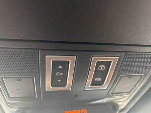 Used 2020 Land Rover Defender 110 X image 10