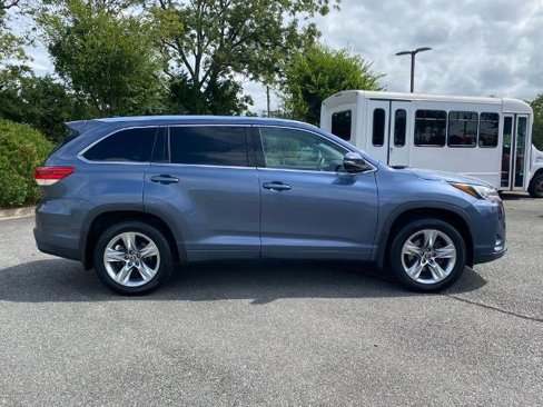 Used 2018 Toyota Highlander Limited image 2