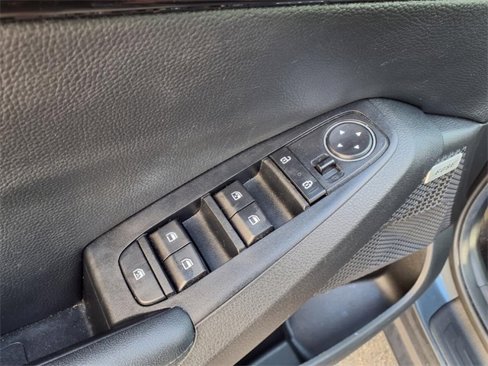 Used 2021 Kia Seltos SX w/ SX Sunroof Package image 11