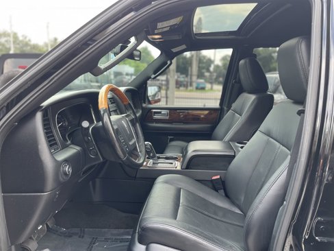 Used 2016 Lincoln Navigator L Select image 22