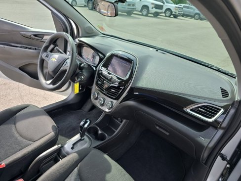 Used 2021 Chevrolet Spark LT image 34