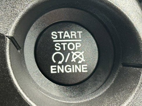 Used 2020 Jeep Compass Latitude image 32