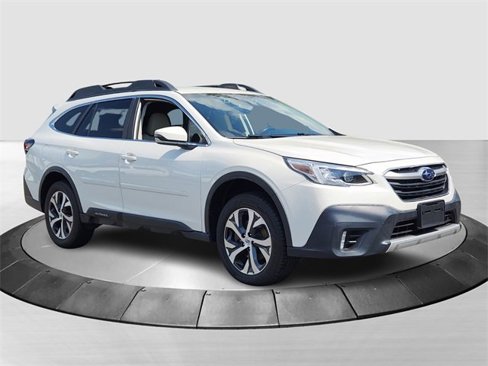 Used 2021 Subaru Outback Limited image 1