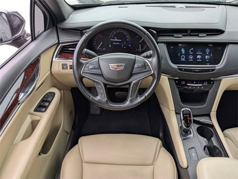 Used 2019 Cadillac XT5 Luxury w/ Advanced Security Package image 15