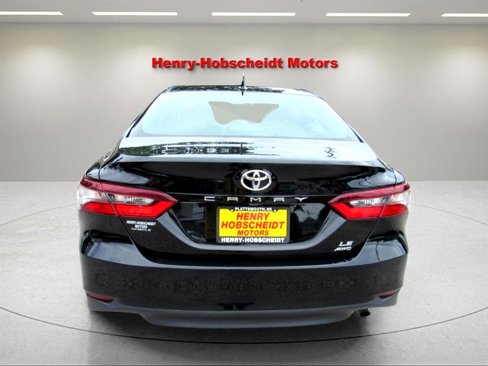 Used 2023 Toyota Camry LE image 2