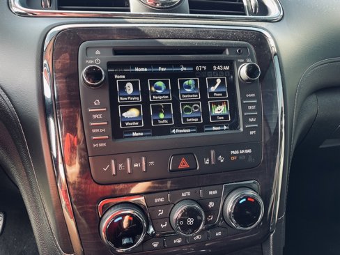 Used 2017 Buick Enclave Premium image 13