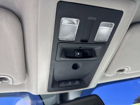 Used 2015 RAM 3500 SLT w/ Luxury Group image 21