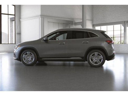 Certified 2021 Mercedes-Benz GLA 250 4MATIC image 34