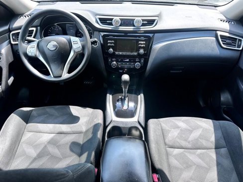 Used 2015 Nissan Rogue SV image 11