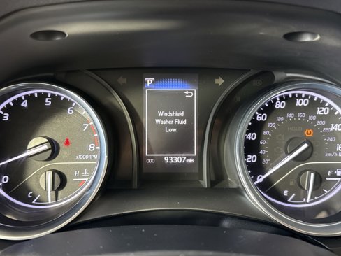 Used 2020 Toyota Camry SE image 17