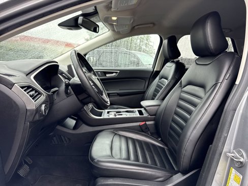 Used 2021 Ford Edge SEL image 11