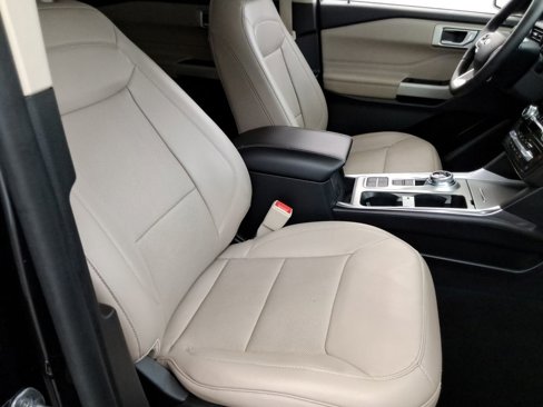Used 2024 Ford Explorer Limited image 16