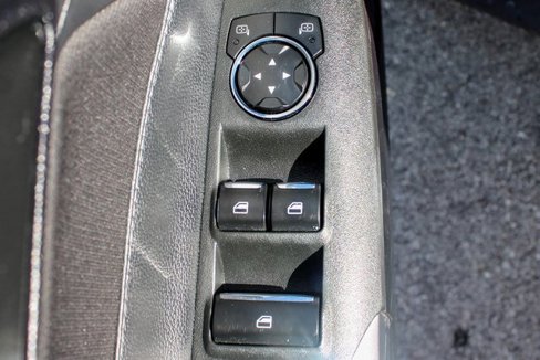Used 2016 Ford Mustang Convertible image 11