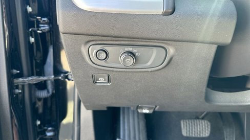 Certified 2024 GMC Terrain SLE image 17