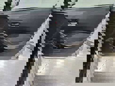 Used 2020 Toyota Corolla LE image 22