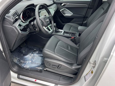 Certified 2024 Audi Q3 2.0T Premium Plus w/ Premium Plus Package image 9