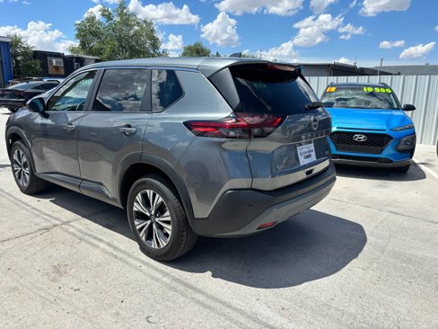 Used 2023 Nissan Rogue SV image 6