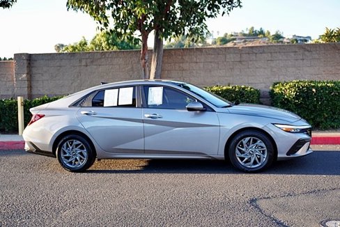 Certified 2024 Hyundai Elantra SEL image 7