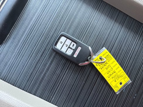 Used 2016 Honda Pilot Elite image 31