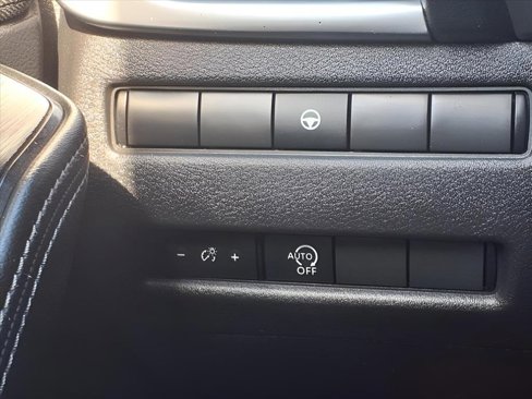 Used 2023 Nissan Rogue SV image 11