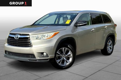 Used 2014 Toyota Highlander XLE image 1