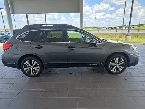 Used 2018 Subaru Outback 2.5i Limited image 6