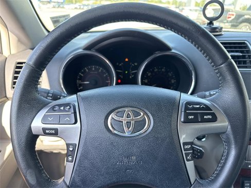 Used 2011 Toyota Highlander Limited image 26