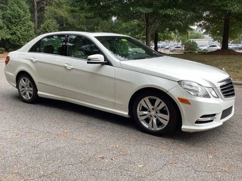 Used 2013 Mercedes-Benz E 350 Sedan image 2