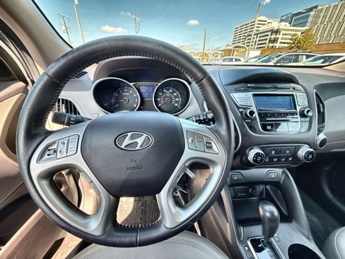 Used 2013 Hyundai Tucson GLS image 16