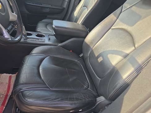 Used 2011 Chevrolet Traverse LT w/ LPO, 'HIT The Road' Package image 13