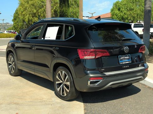 Used 2022 Volkswagen Taos SE image 3