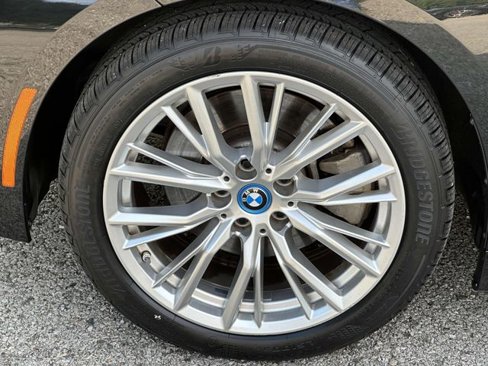 Certified 2024 BMW 330e xDrive image 13