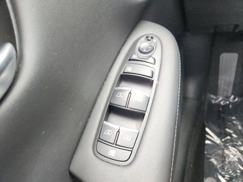 Used 2023 INFINITI QX50 Sport image 40