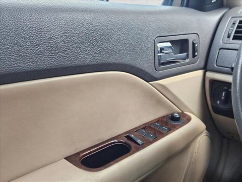Used 2012 Ford Fusion SEL image 21