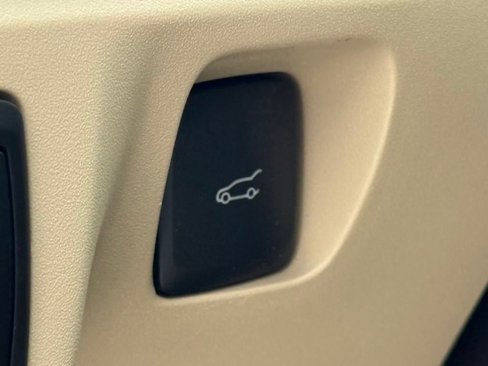 Used 2016 Ford Fusion SE image 52