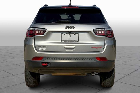 Used 2020 Jeep Compass Trailhawk image 4