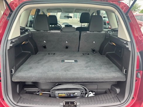 Used 2017 Ford C-MAX Energi SE w/ Cold Weather Package image 23