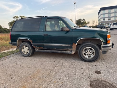 Used 1998 Chevrolet Tahoe 4WD 2-Door w/ Preferred Equipment Group 2 image 16