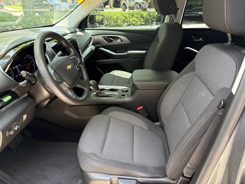 Used 2020 Chevrolet Traverse LS image 9