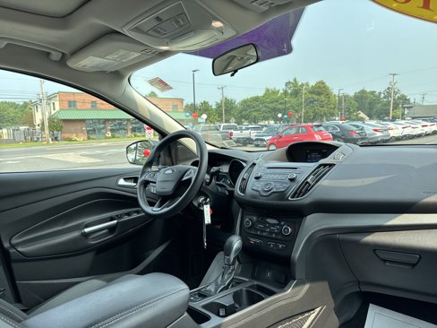 Used 2018 Ford Escape SE image 16