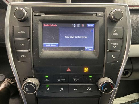 Used 2017 Toyota Camry SE image 15