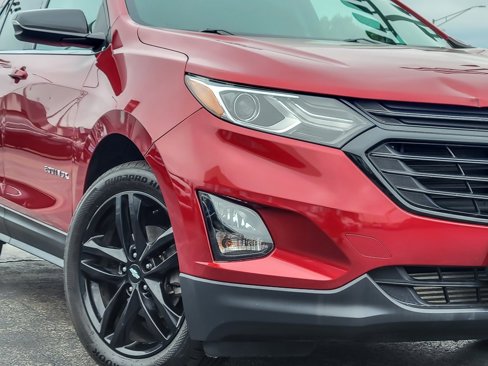 Used 2020 Chevrolet Equinox LT w/ Sport Edition image 3