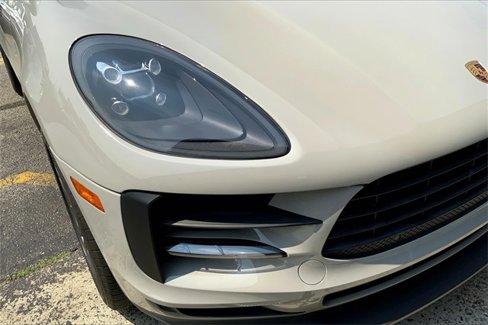 Certified 2020 Porsche Macan image 18