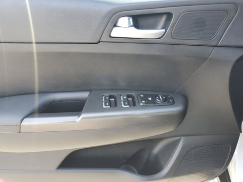 Used 2022 Kia Sportage LX image 21