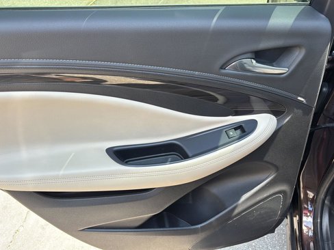 Certified 2020 Buick Envision Essence image 18