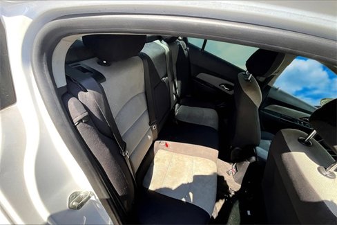 Used 2014 Chevrolet Cruze LS image 27
