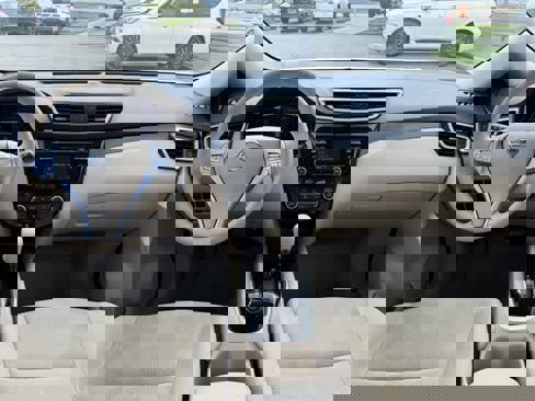 Used 2014 Nissan Rogue SV image 15