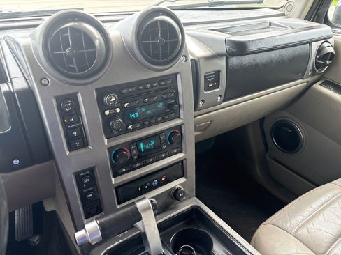 Used 2003 HUMMER H2 Luxury w/ Preferred Equipment Group image 37