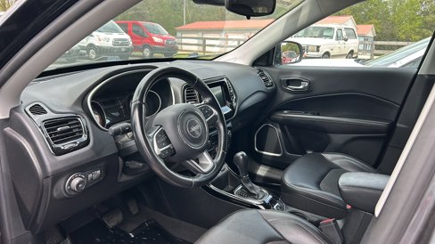 Used 2020 Jeep Compass Latitude image 12